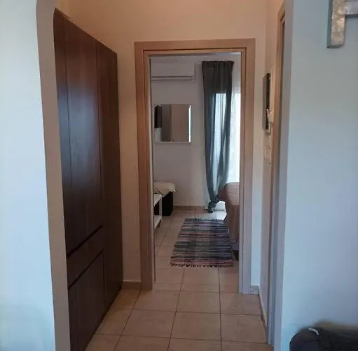 Comfy Cozy Iksia Apartment *