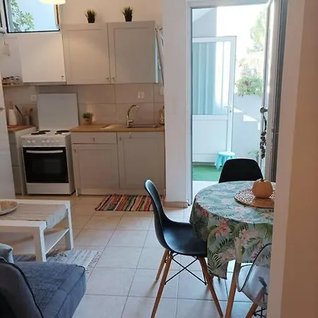 Comfy Cozy Iksia Апартаменты Иксиа